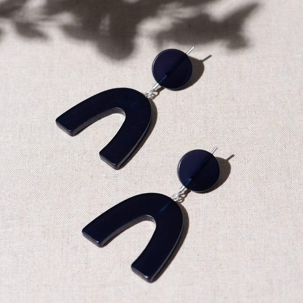 NWT Downeast earring navy blue